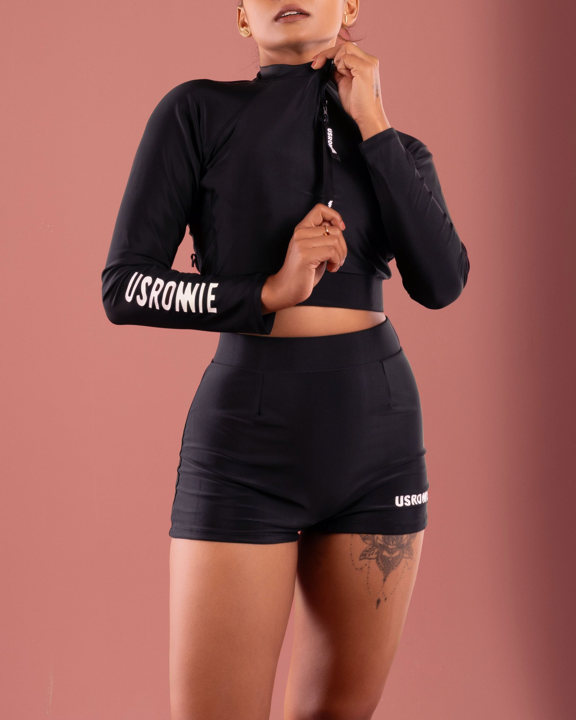 Gali's Modern Zip-Up Crop Top & High-Waist Shorts Swimwear Set - Image 3