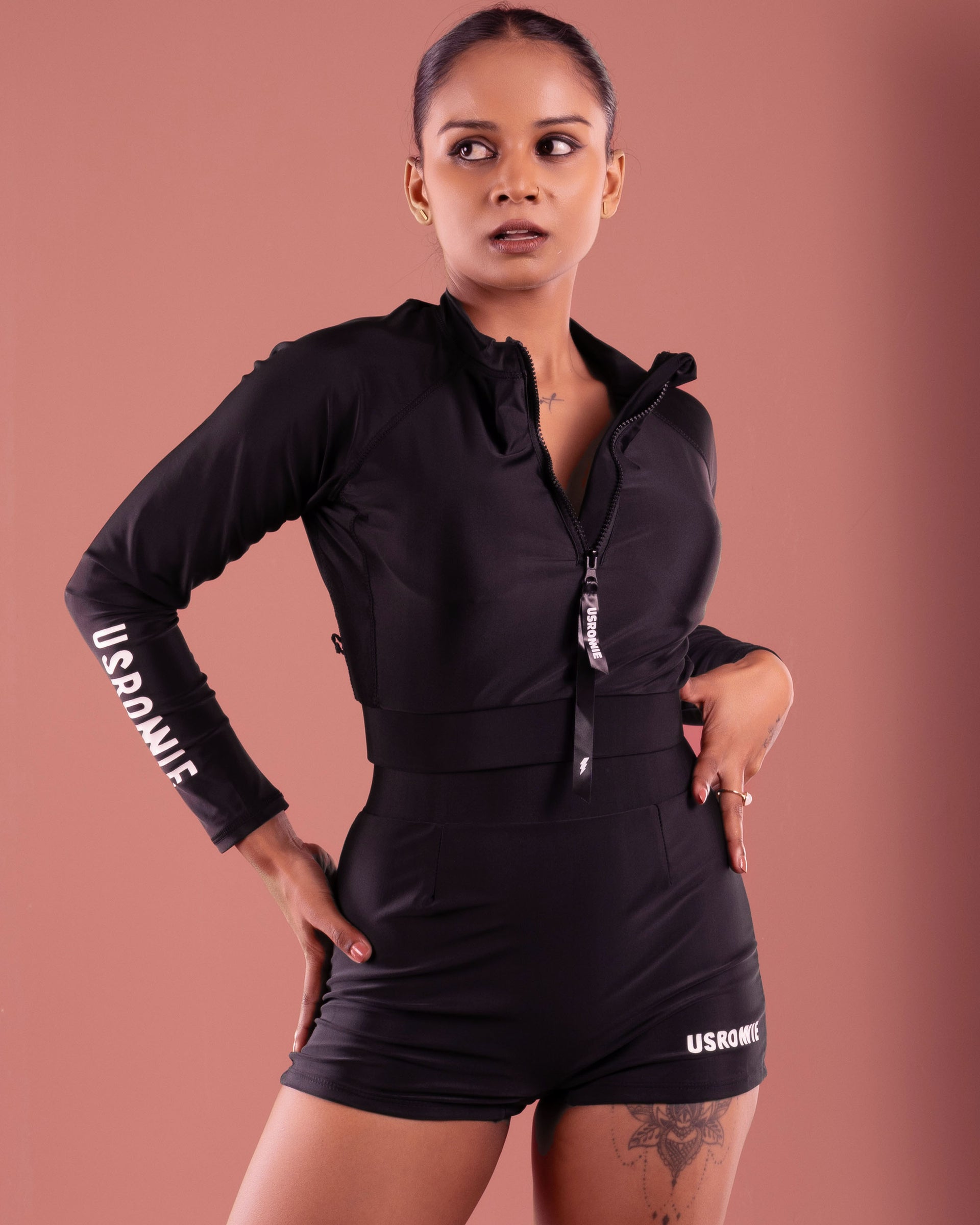 Gali's Modern Zip-Up Crop Top & High-Waist Shorts Swimwear Set - Image 5